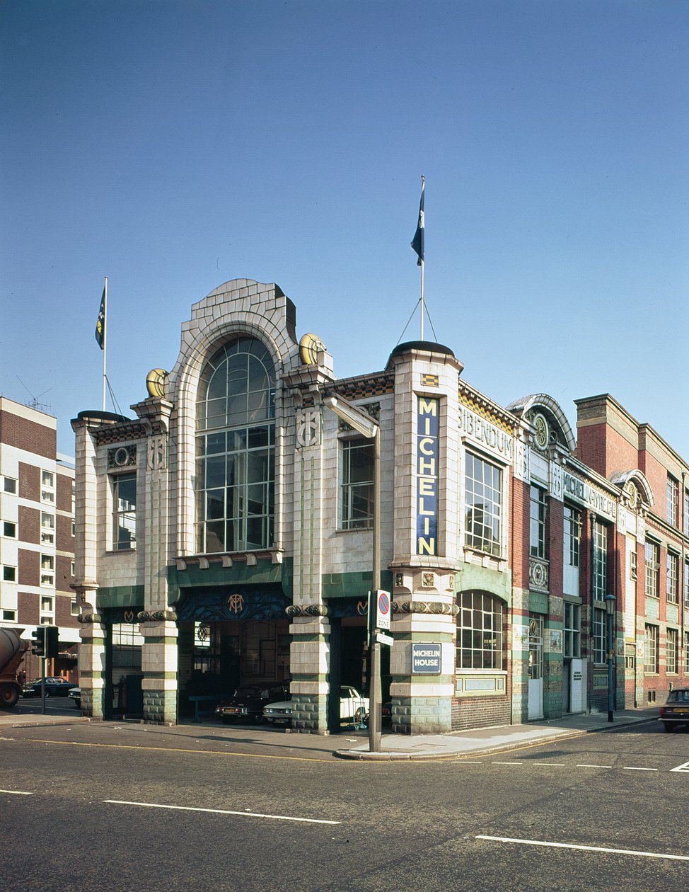 Michelin Binası, 81 Fulham Yolu, 1910-11'de inşa edildi by Francois Espinasse