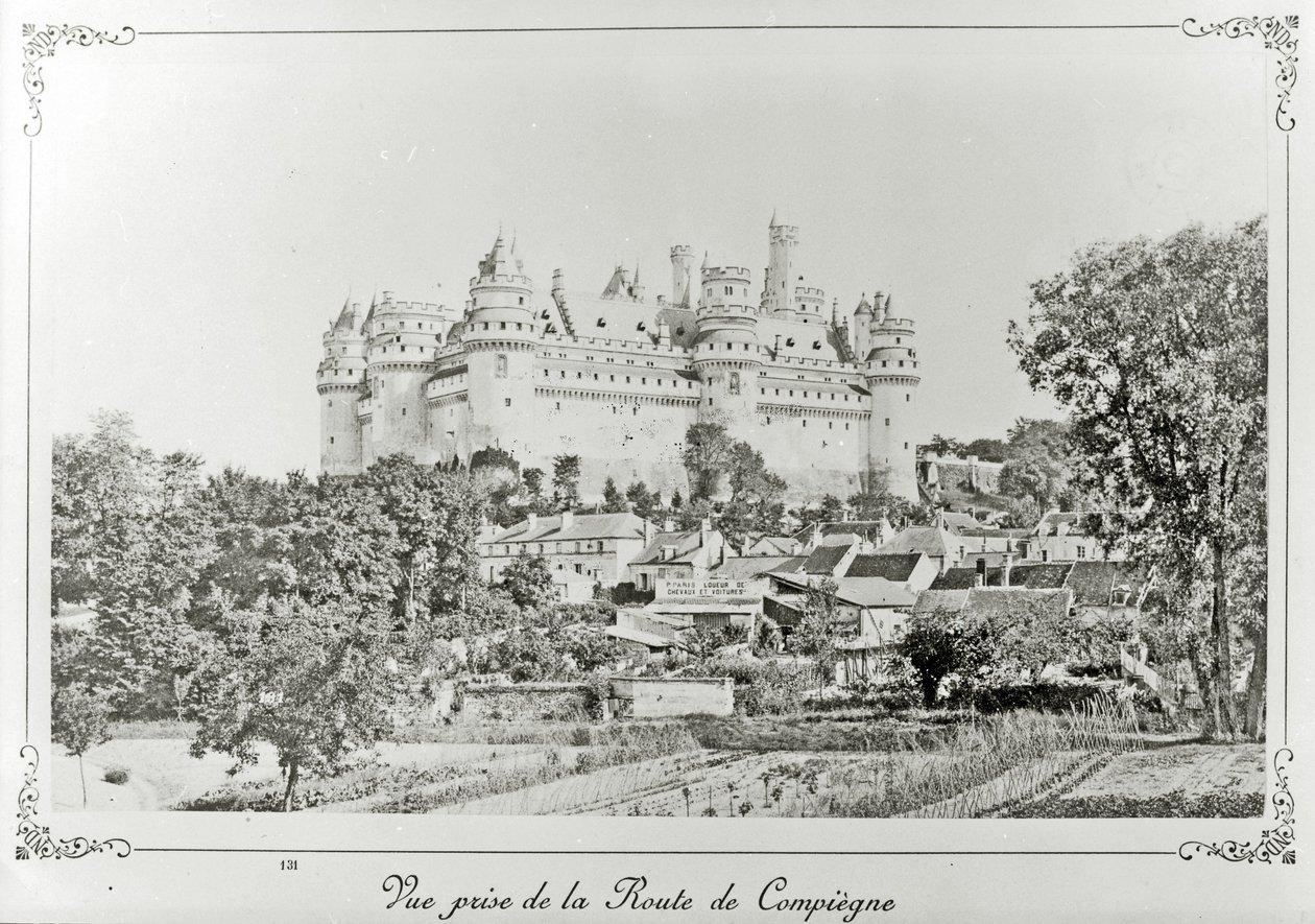 Viollet-le-Duc tarafından restorasyonun ardından Château de Pierrefonds by French Photographer