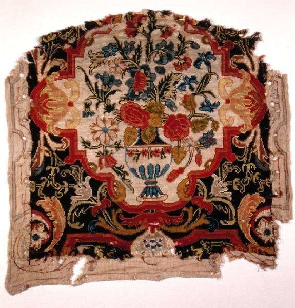 Bir vazo çiçek tasvir eden sandalye (nakış) by French School
