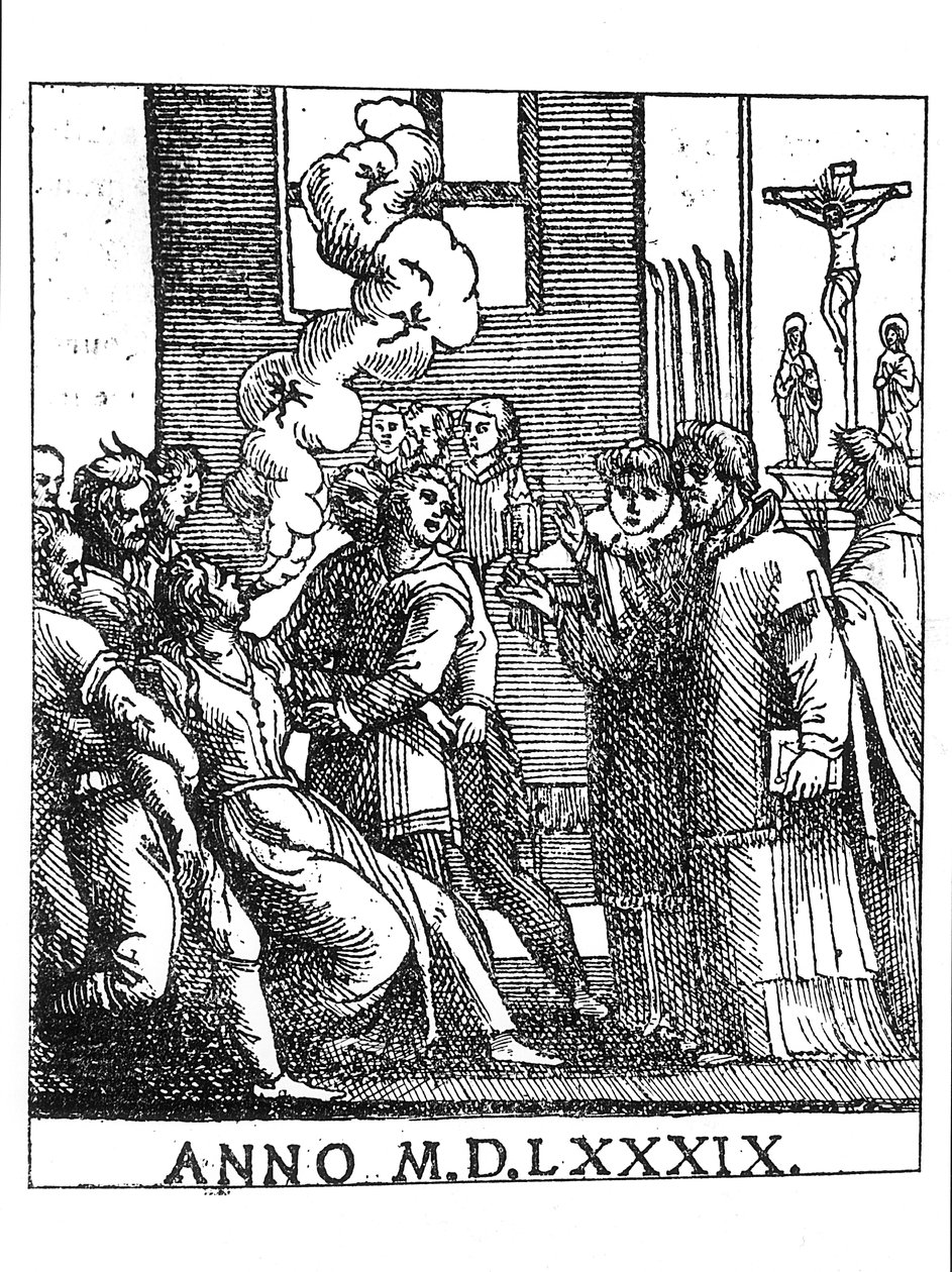 1589