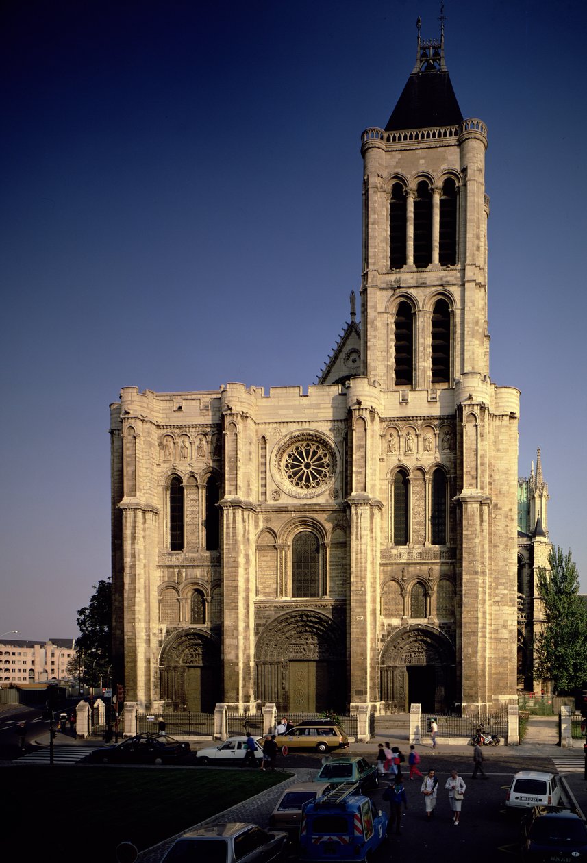 Batı cephesinin görünümü, c.1135
