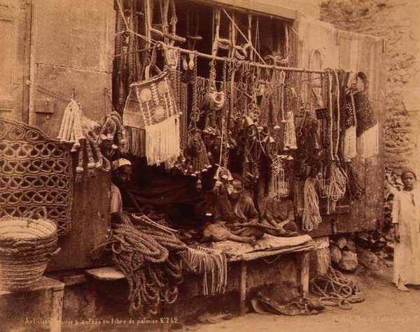 Mısırlı Bir İp Tüccarı (sepya fotoğrafı) by G. Lekegian
