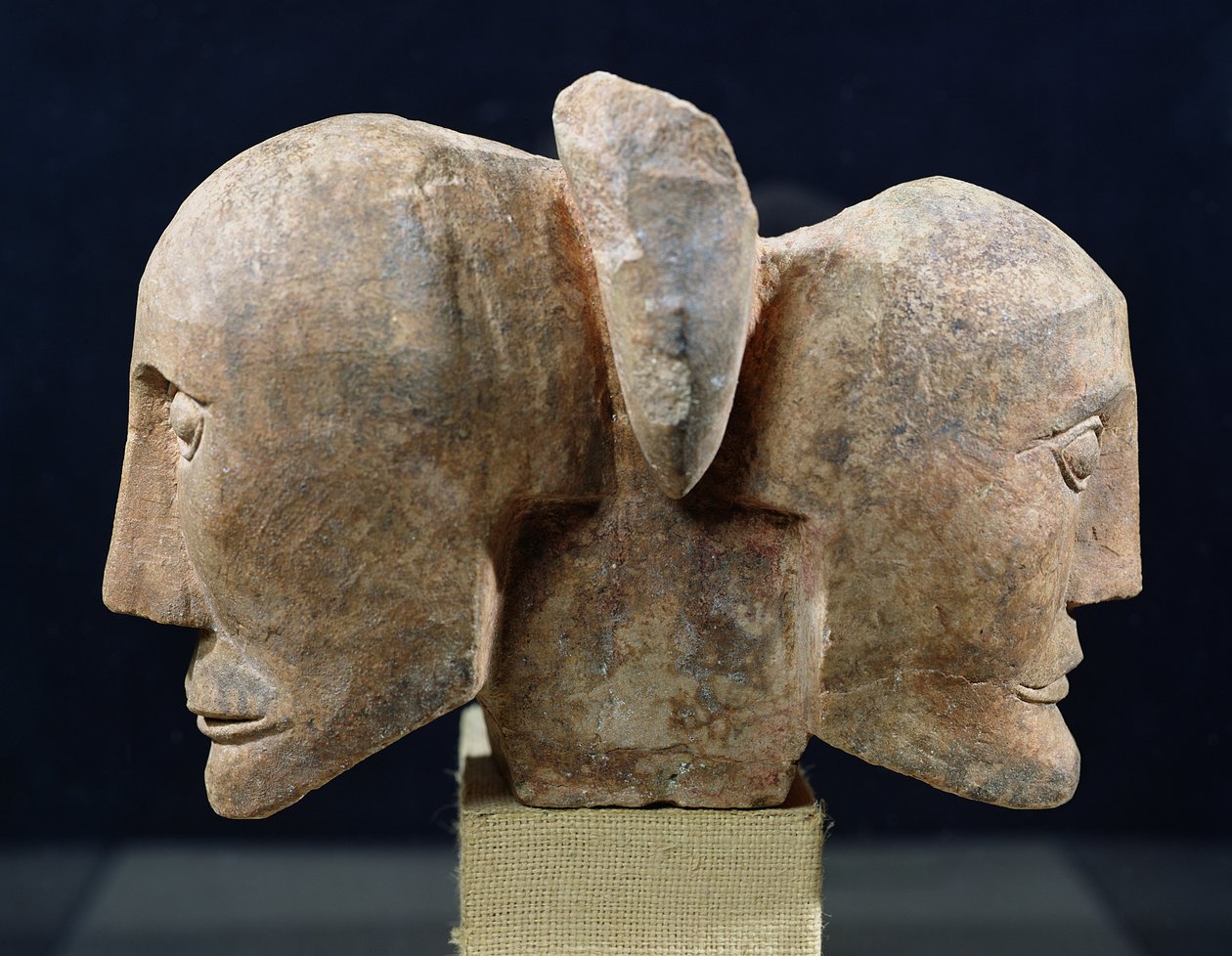 Roquepertuse'dan Hermes'in çift başlı büstü by Gaulish
