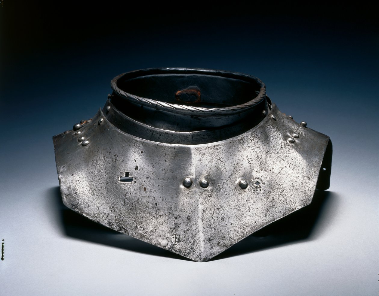 Gorget, c.1560 (çelik) by German School
