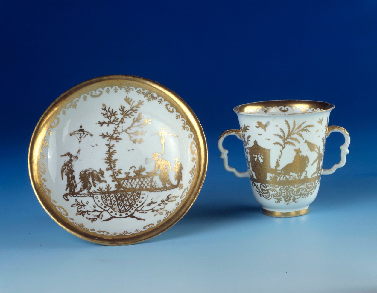 Meissen porselen fincan ve tabağı by German School