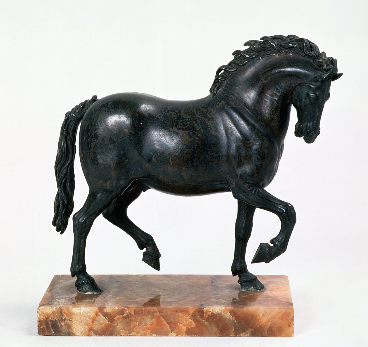 Yürüyen At (bronz) by Giambologna