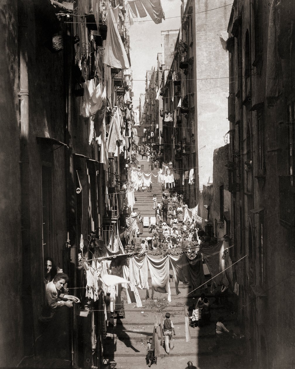 Sokak sahnesi, Napoli, İtalya by Giorgio Sommer