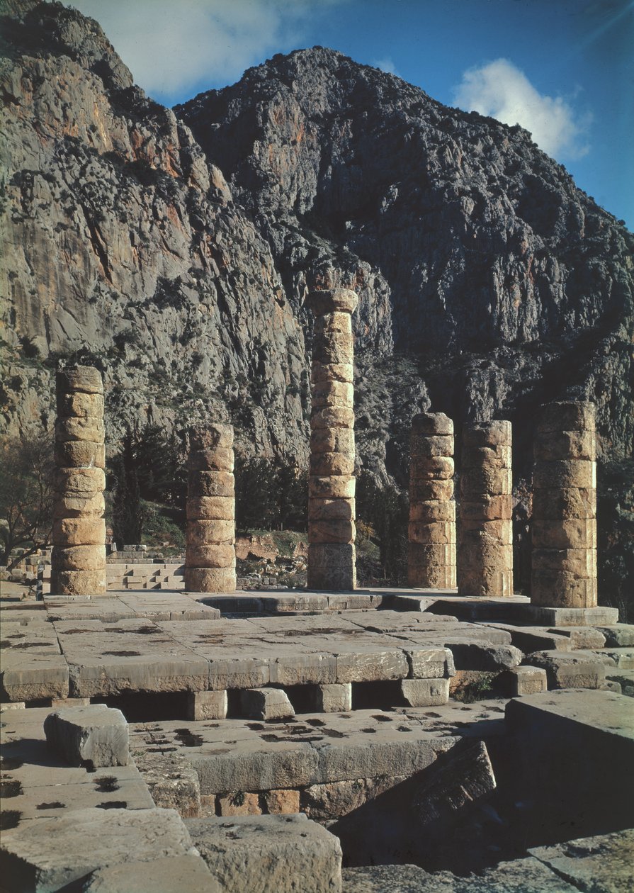 Apollon Tapınağı Kalıntıları by Greek