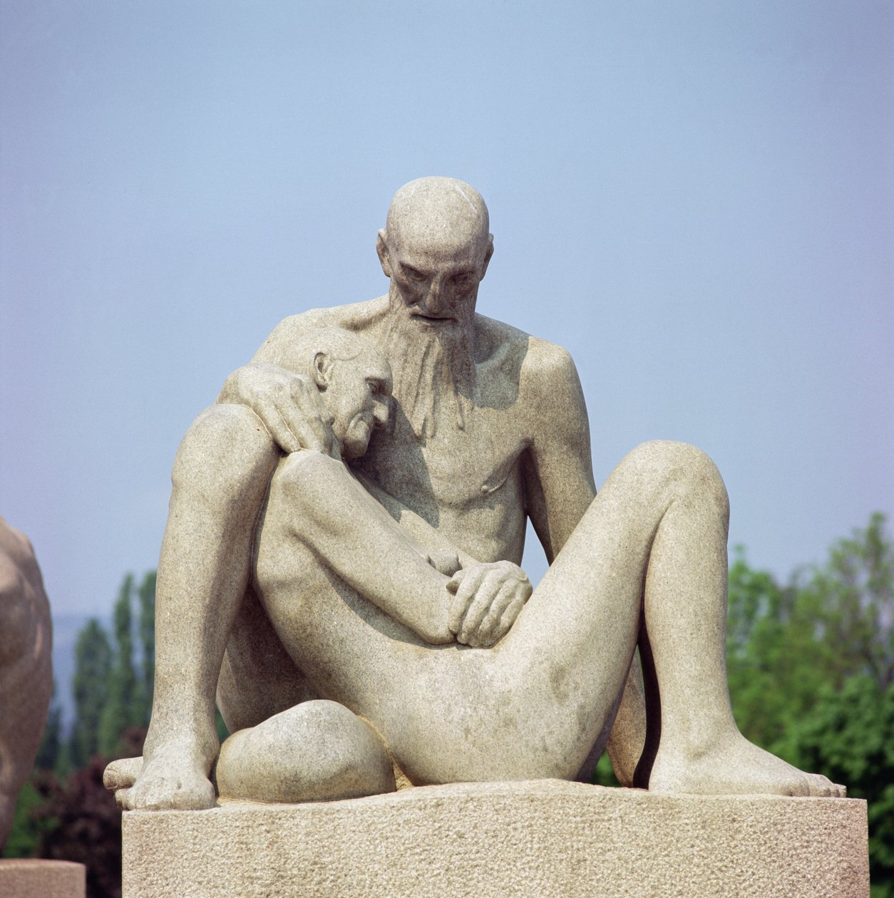 Yaşlılık (granit) by Gustav Vigeland