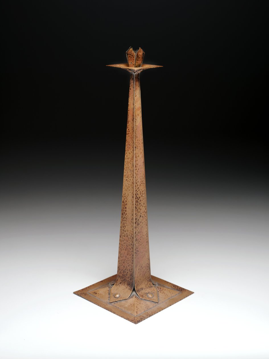 Şamdan, c.1907 (bakır) by Gustav Stickley