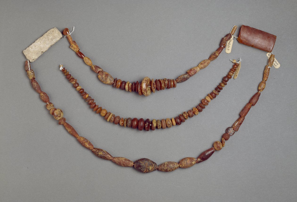 Hallstatt Dönemi kolyesi (kehribar) by Iron Age