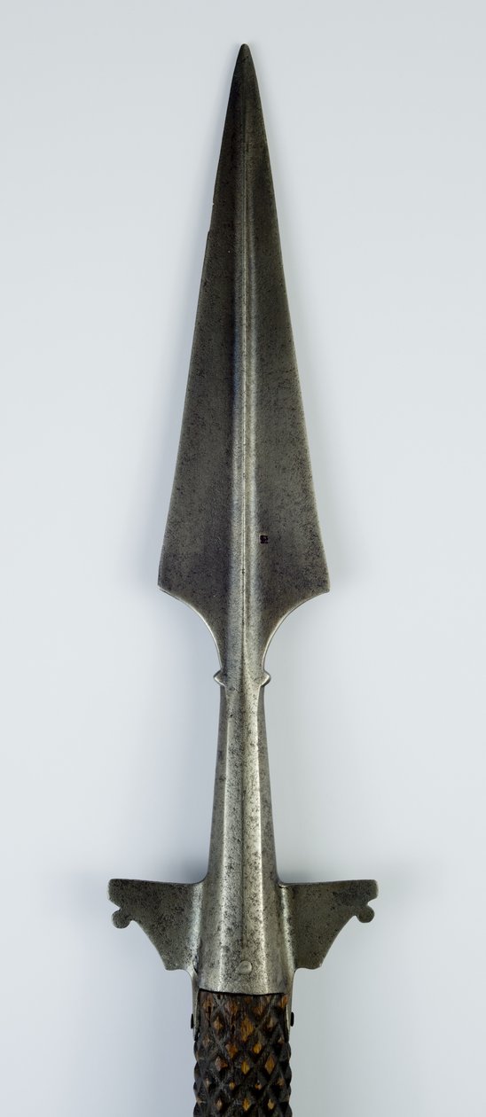 Bear Spear, c.1550 (çelik ve ahşap) by Italian School