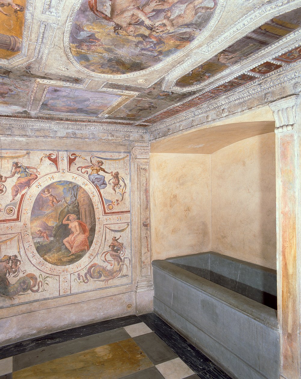 Cosimo I de Medici (1519-74) banyo by Italian School