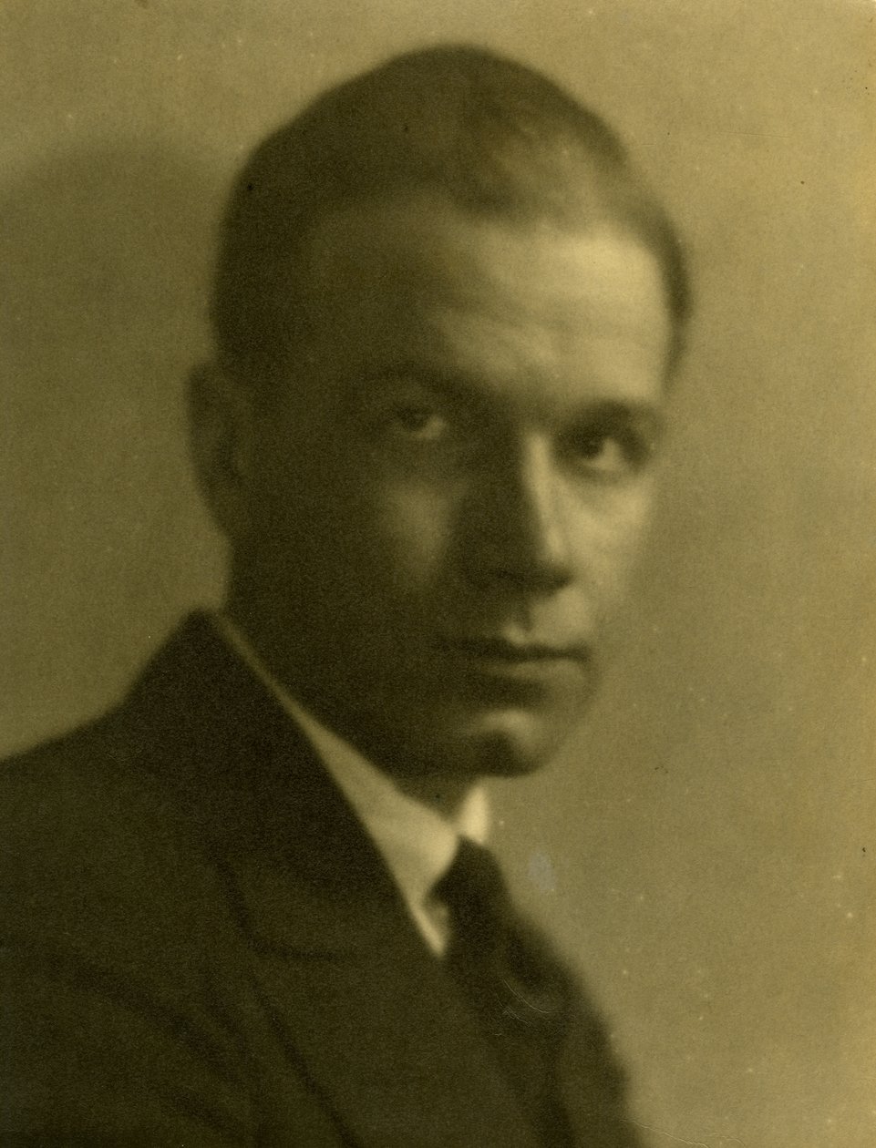 Kenneth Andrews ?, c.1905-27 (jelatin gümüşü fotoğraf) by Jessie Tarbox Beals