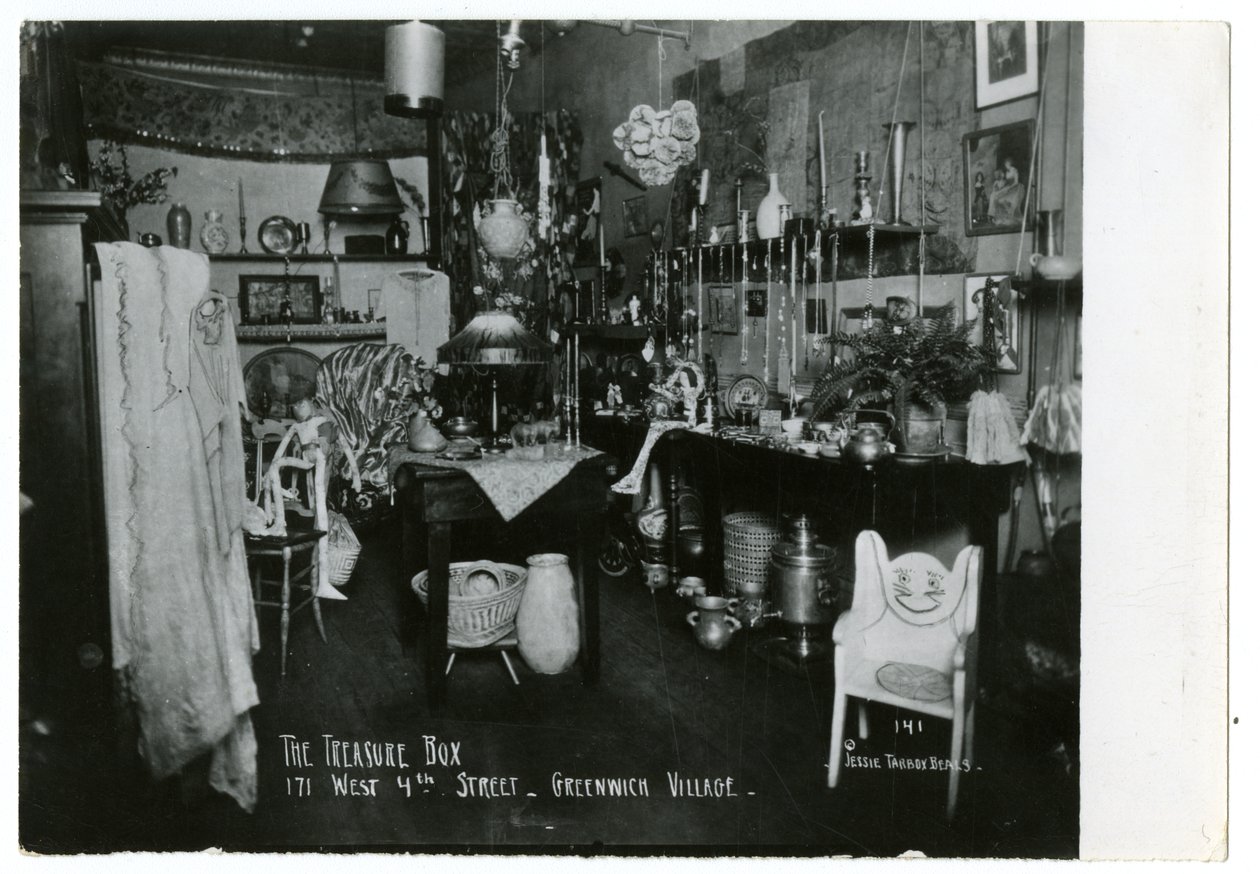 Hazine Kutusu by Jessie Tarbox Beals