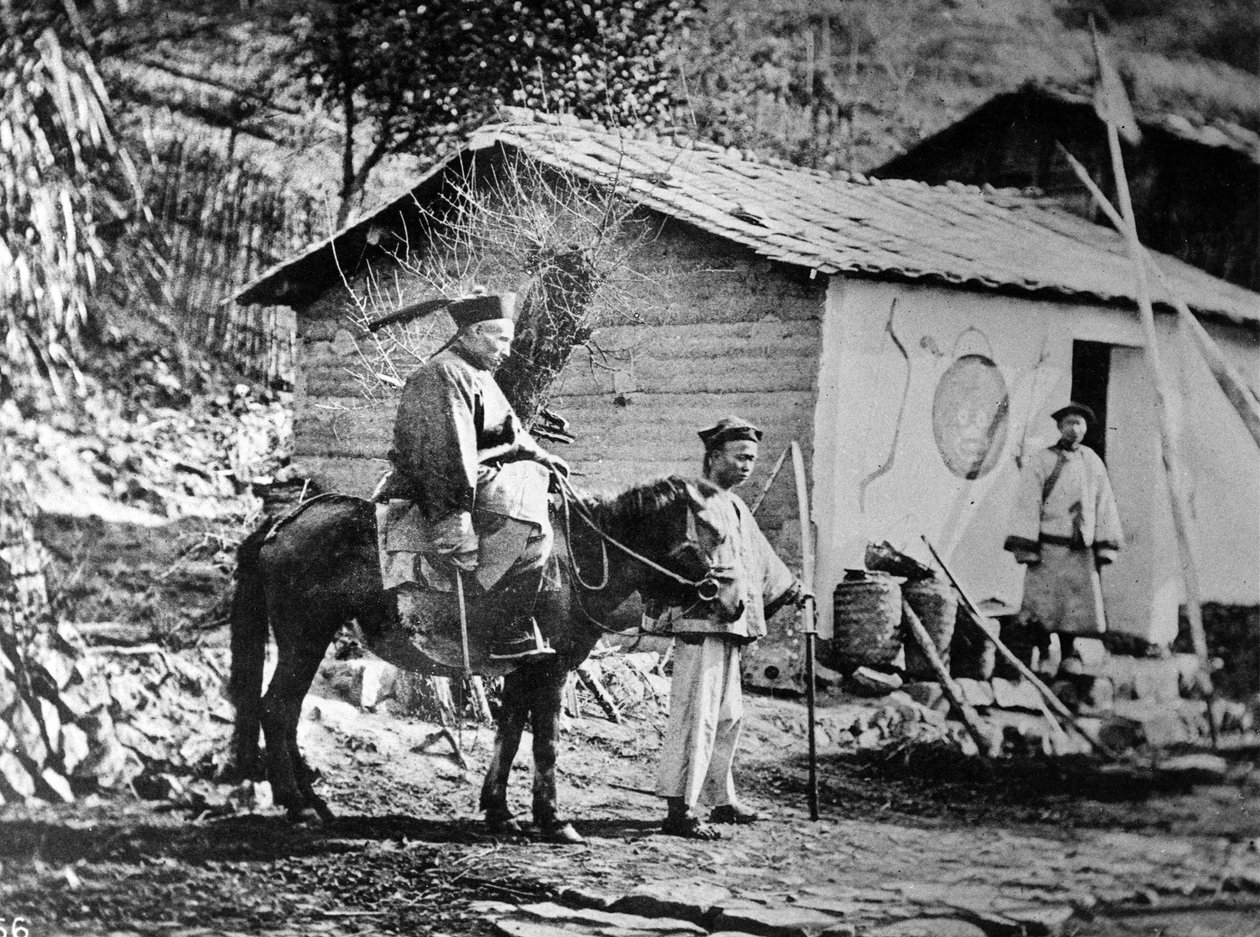 At Sırtında Askeri Bir Mandarin, 1871 dolayları by John Thomson