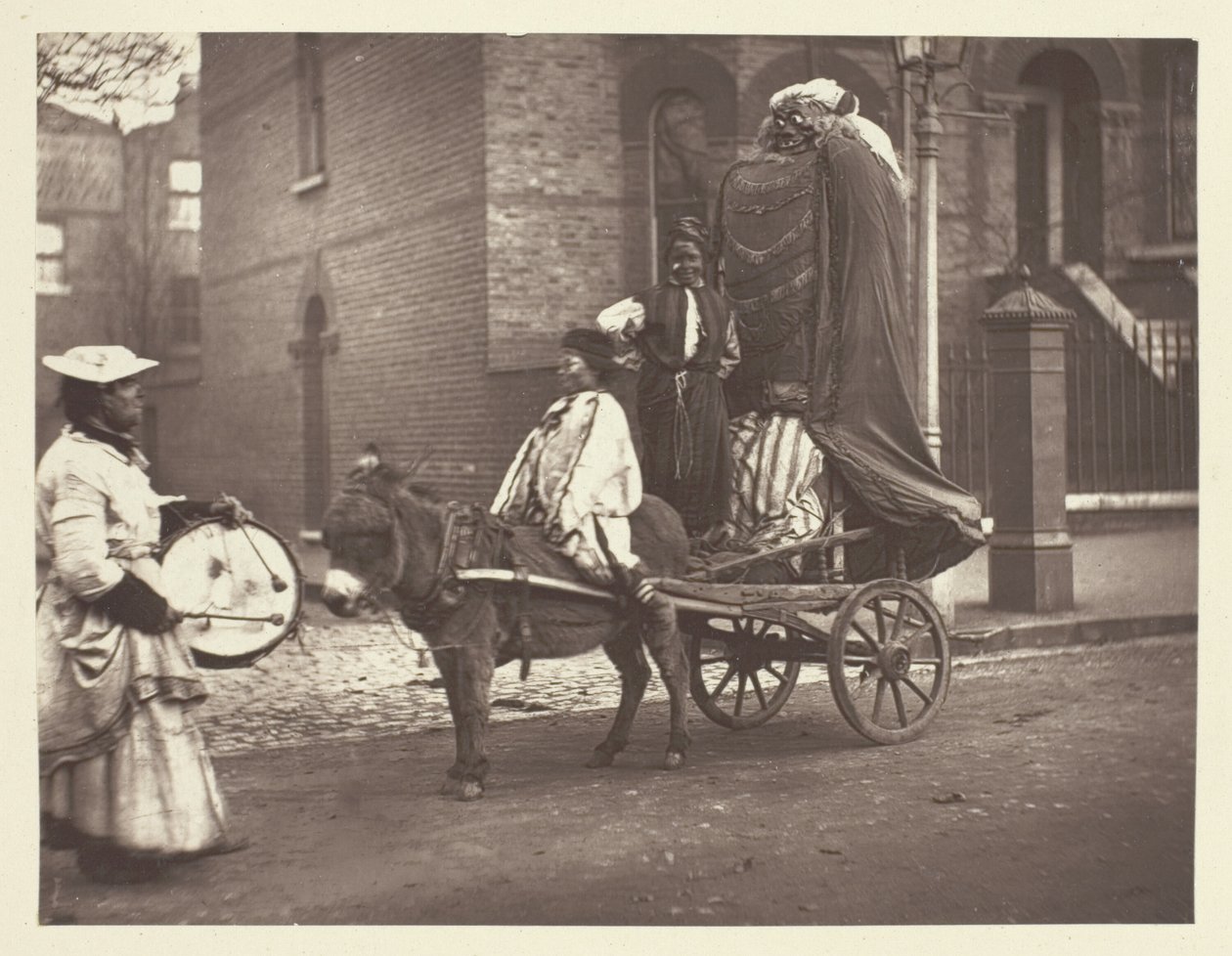 Kasım Effigies by John Thomson
