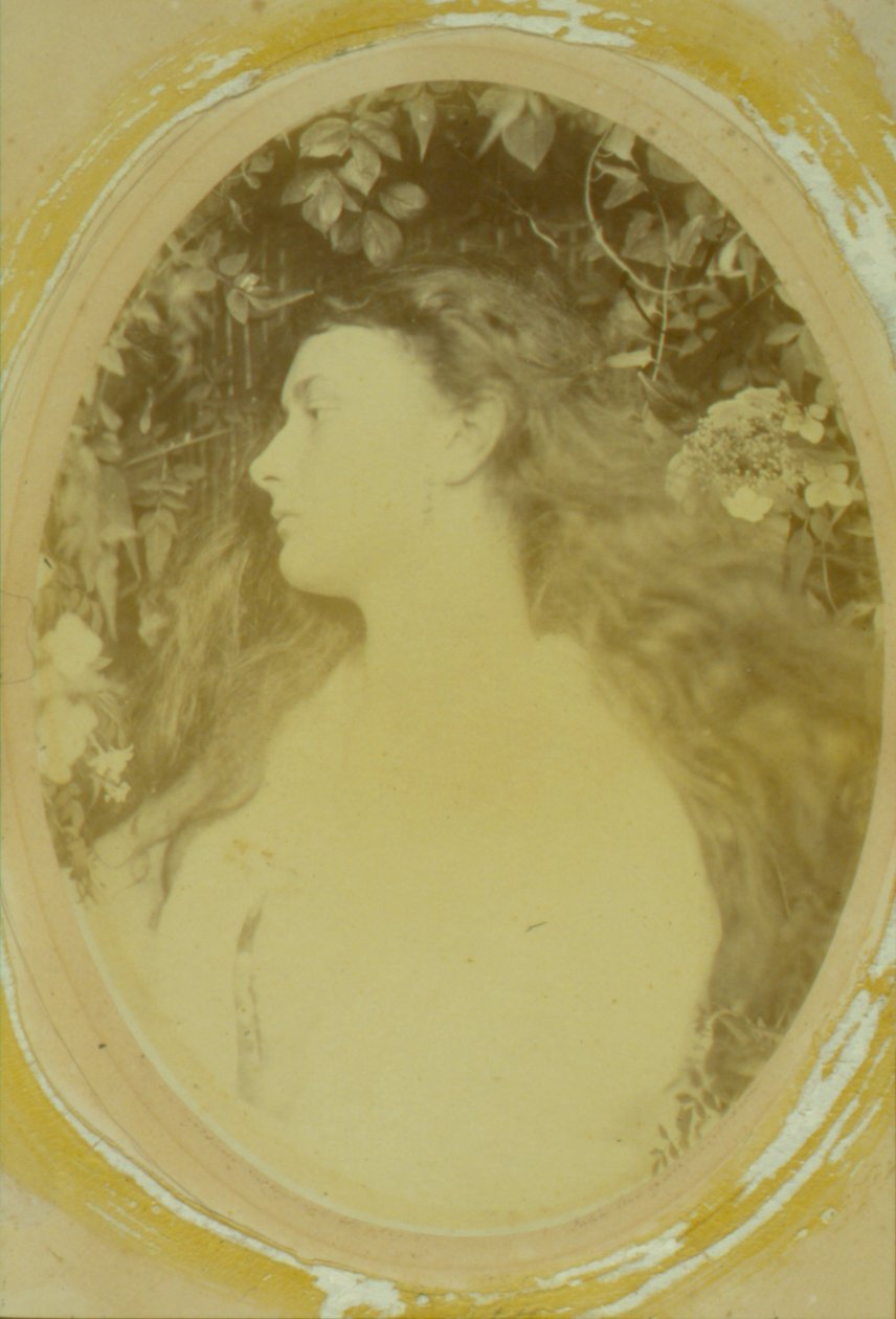 Althea (Alice Liddell), 1872 (albüm baskısı) by Julia Margaret Cameron