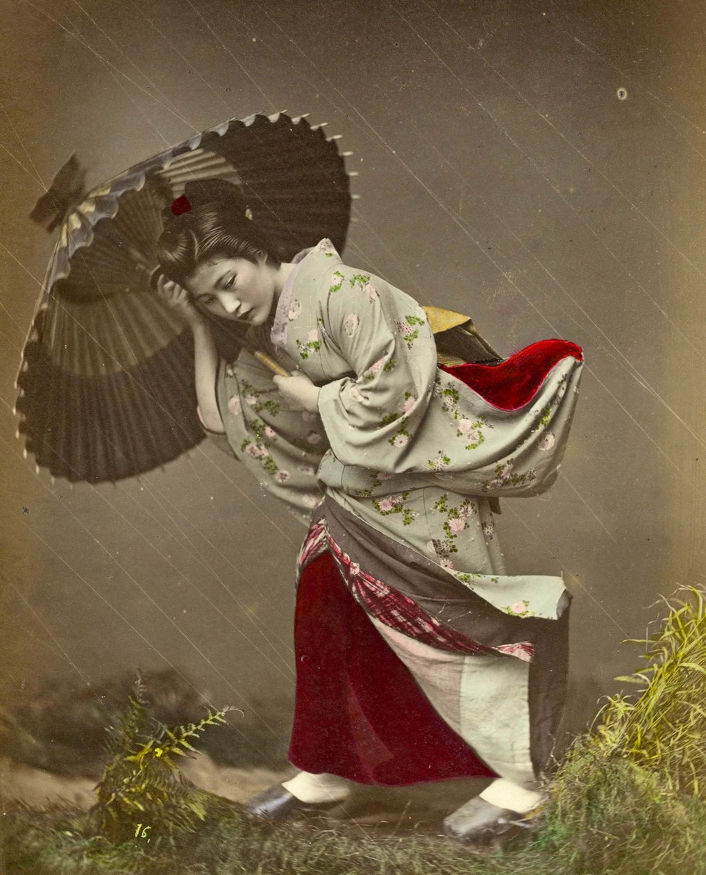 Yağmur fırtınasına yakalanan kadın, 1890 dolayları by Kusakabe Kimbei