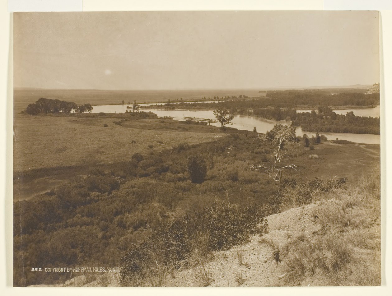 Yellowstone Nehri, c. 1906. by Laton Alton Huffman