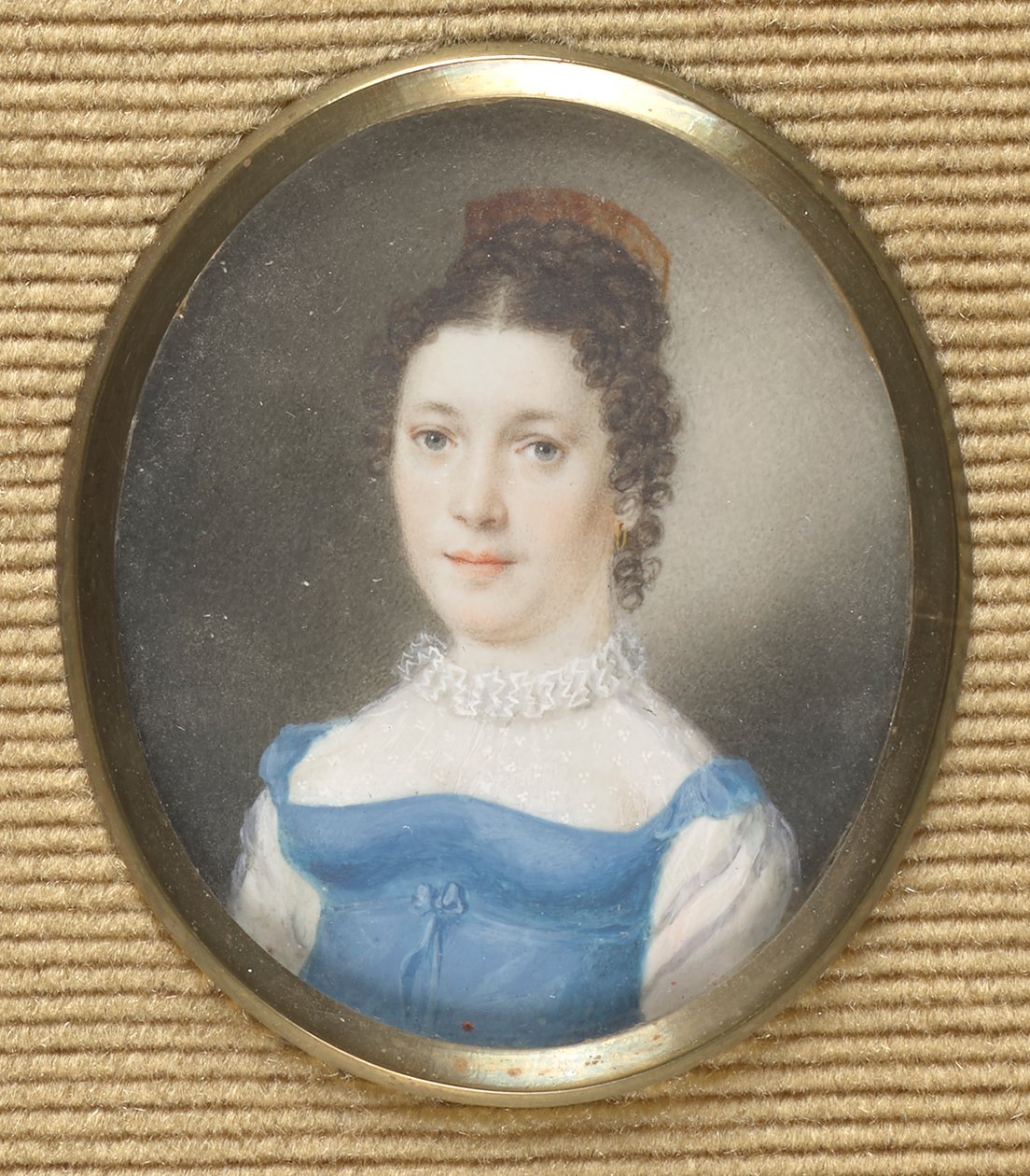 Mavi imparatorluk elbiseli bayan by Leopold Blonder