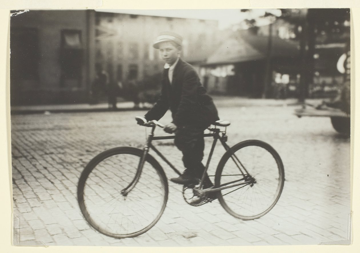  by Lewis Wickes Hine