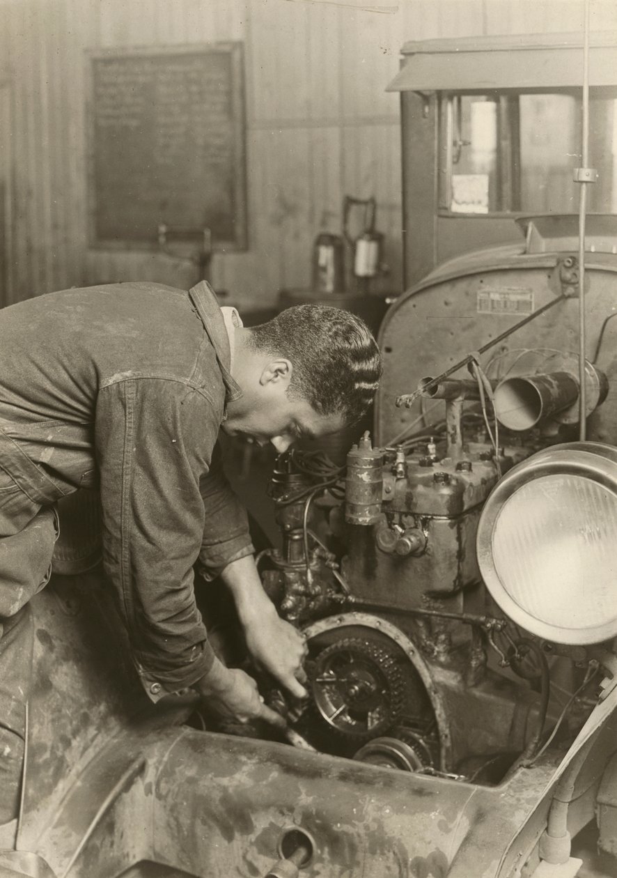 İsimsiz, ca. 1935. by Lewis Wickes Hine
