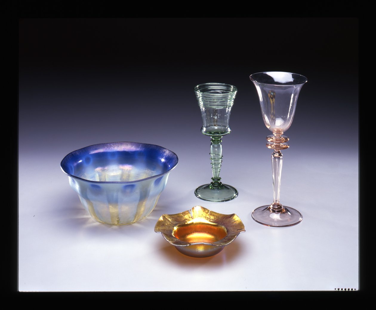 Züccaciye seti by Louis Comfort Tiffany