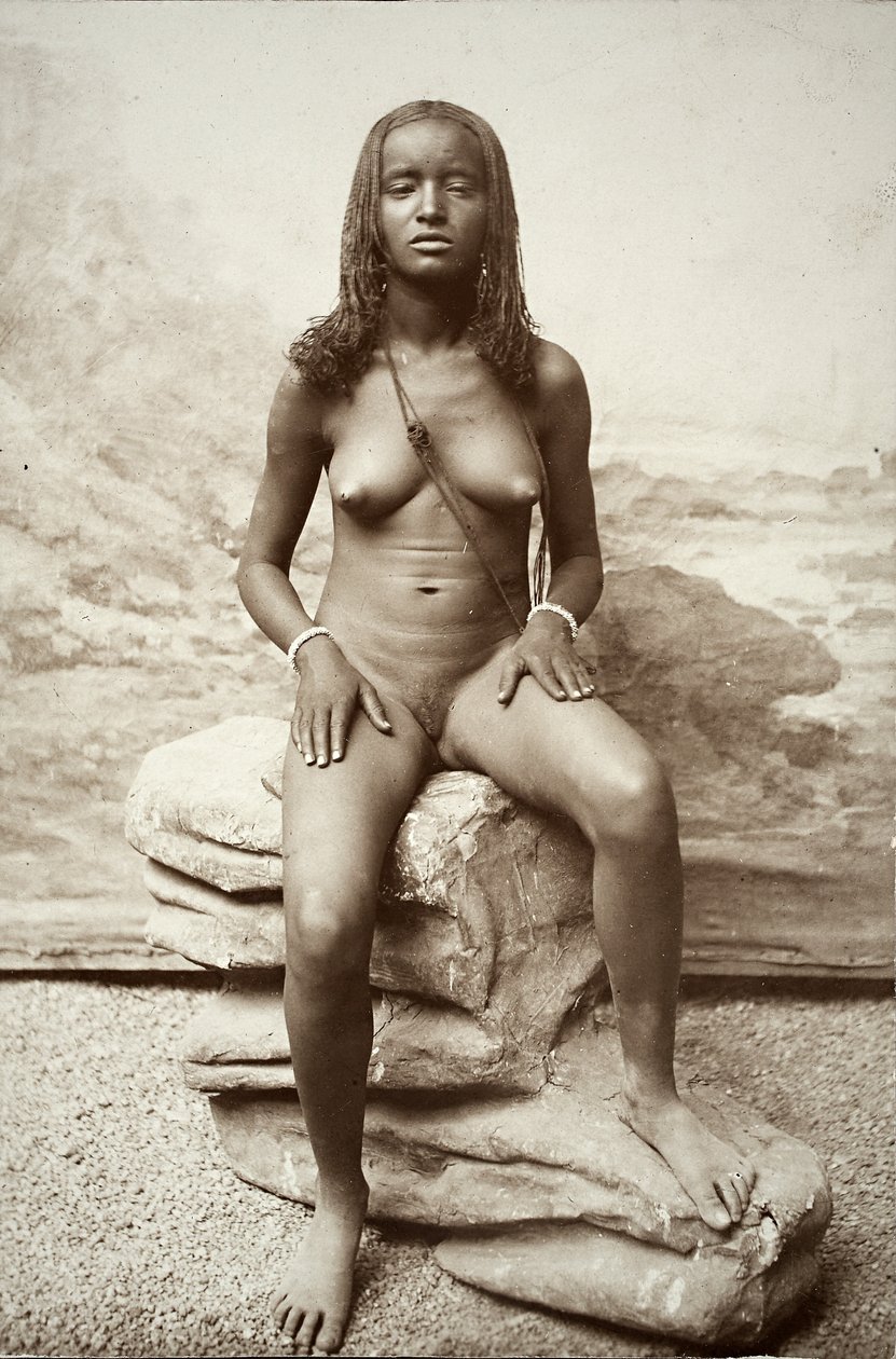 Kadın, Eritre, c.1880-90 (jelatin gümüş baskı) by Luigi Naretti