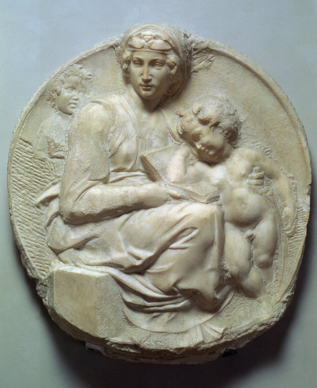 Pitti Tondo, yaklaşık 1504 (mermer) by Michelangelo Buonarroti