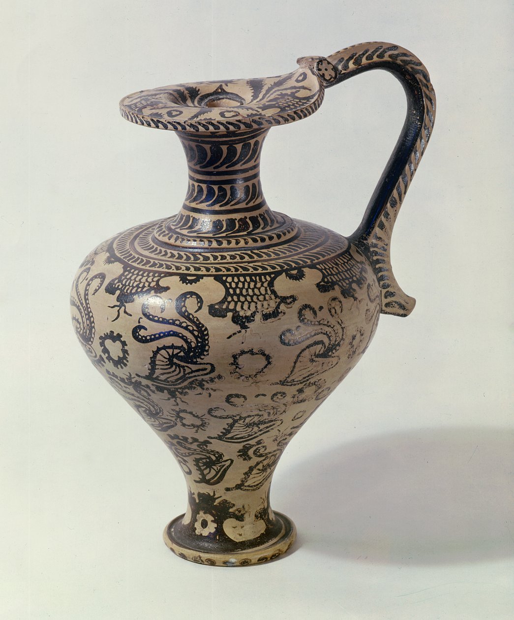 Deniz süslemeli Oenochoe (çömlek) by Minoan