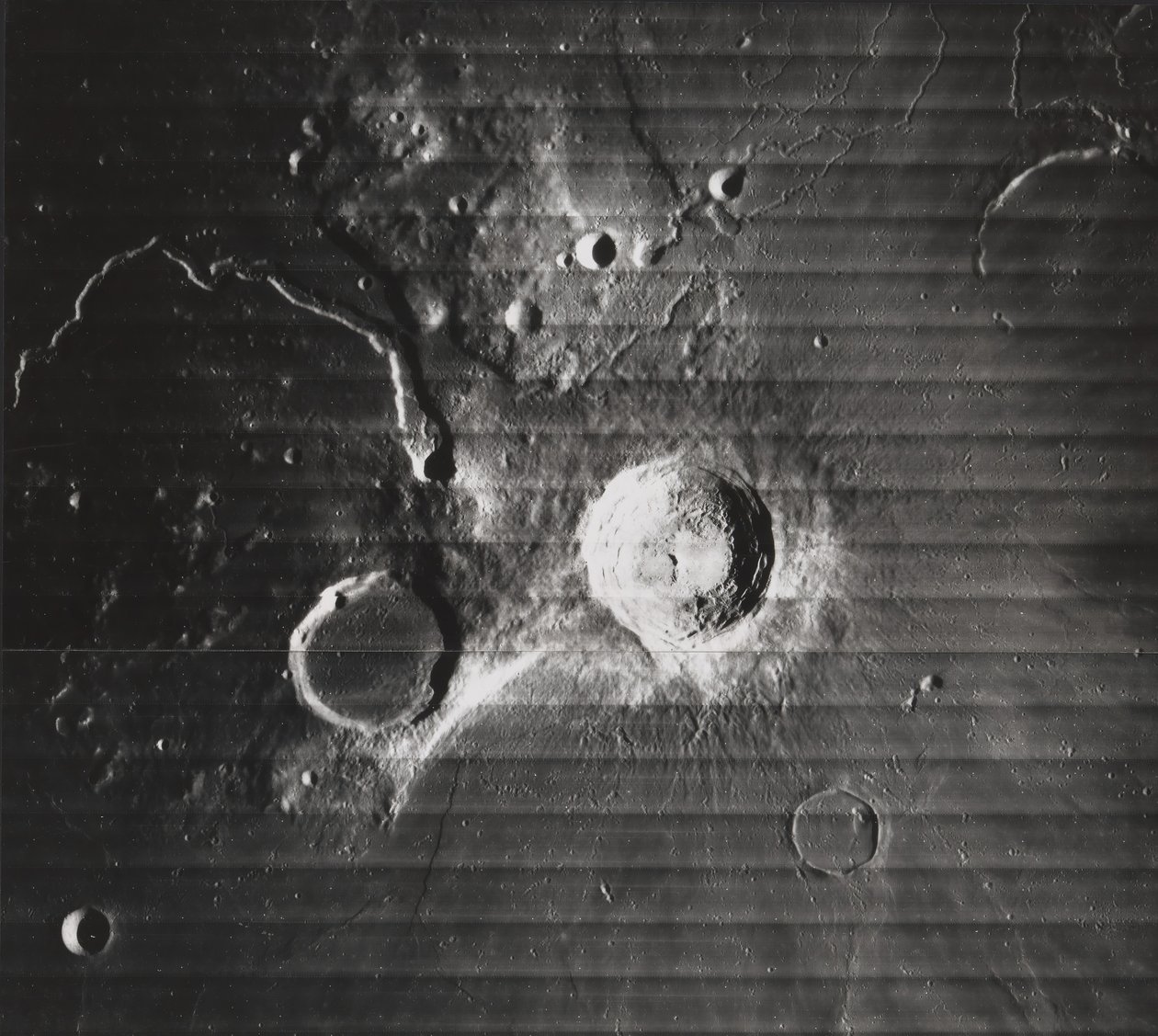 Krater Aristarchus, Schroter Vadisi ve Civarı, 1967. by NASA Images