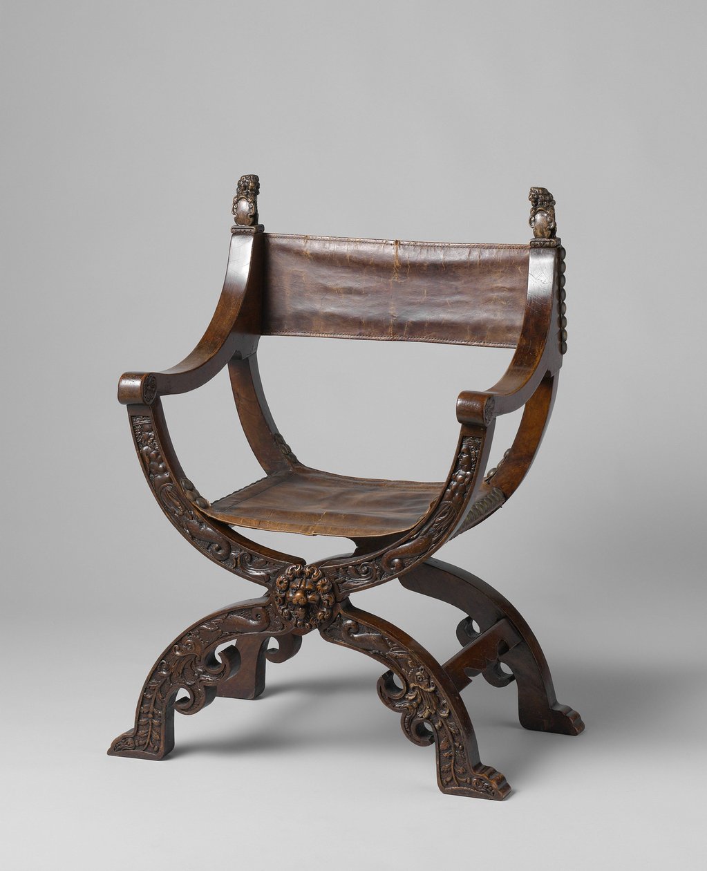 Katlanır sandalye, c.1620-50 (ceviz) by Netherlandish School