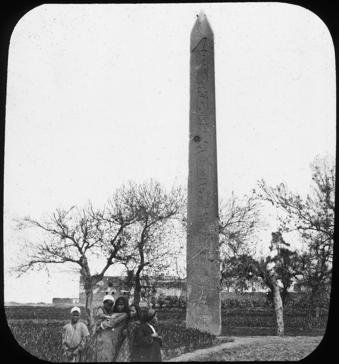 Dikilitaş, Heliopolis, Mısır, c1890 by Newton and Co