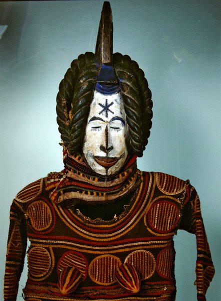 ಮಾವೊ ಮಾಸ್ಕ್, ಐಬೊ (ಮರ, ಬಣ್ಣ ಮತ್ತು ಬಟ್ಟೆ) ಟರ್ಕಿ by Nigerian