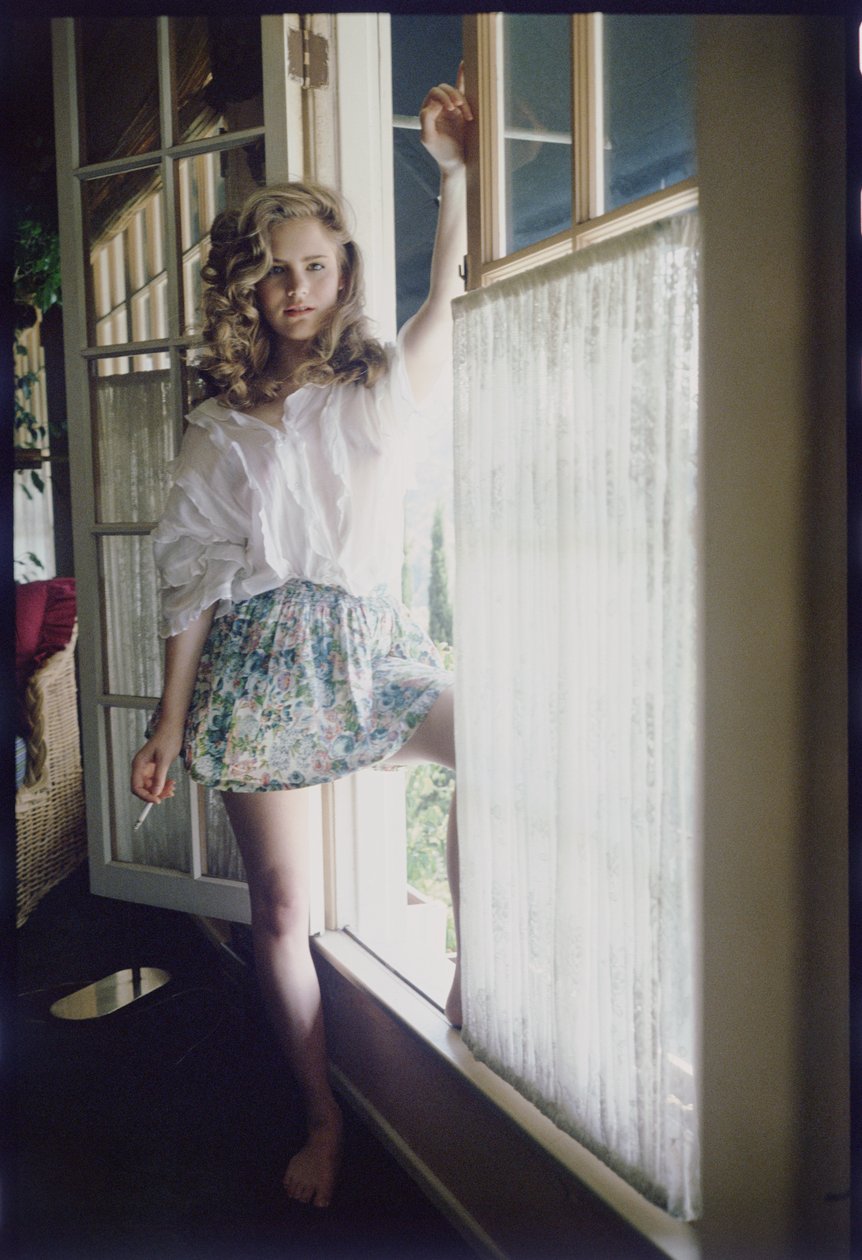 Jennifer Jason Leigh sigara ile by Orlando Suero