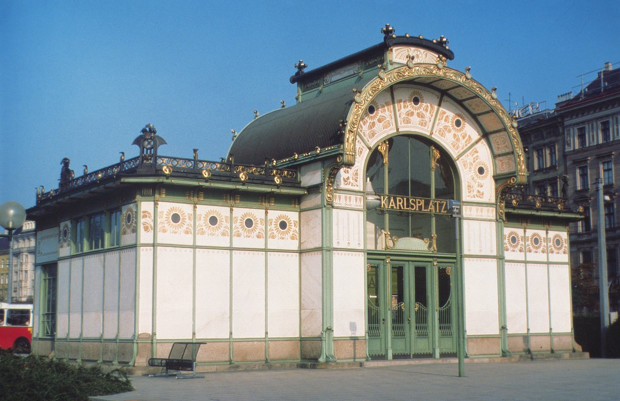 Karlsplatz Stadtbahn, Otto Wagner (1841-1918) tarafından tasarlandı. by Otto Wagner