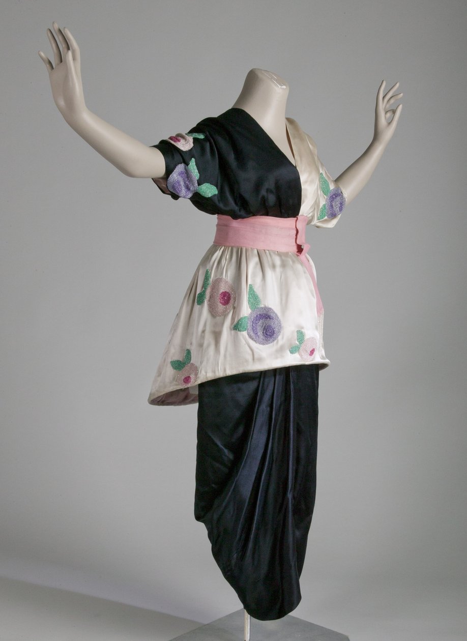Şerbetli gece elbisesi by Paul Poiret