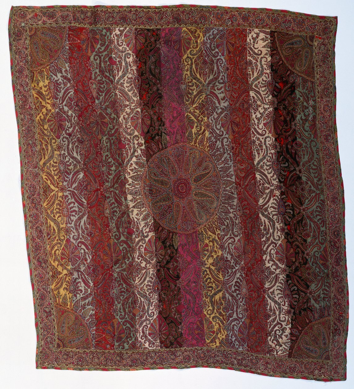 İşlemeli Ay Şal by Persian School