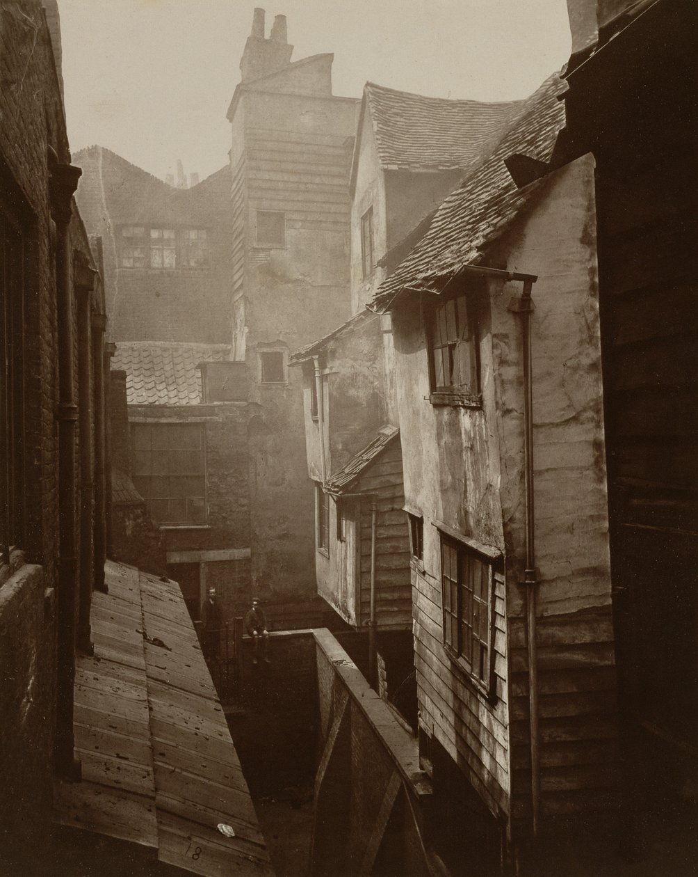 Kumaş Fuarı, Smithfield c.1875 by Peter Henry Emerson