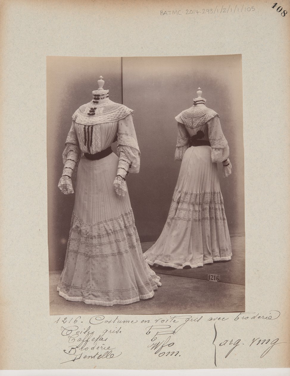 Albüm Sayfası: House of Worth, Kostüm by Photographer French
