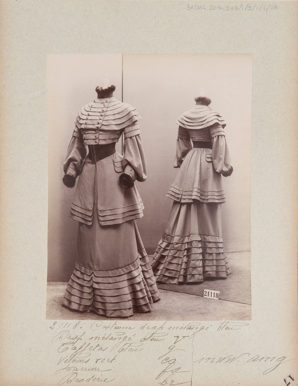 Albüm Sayfası: House of Worth, Kostüm by Photographer French