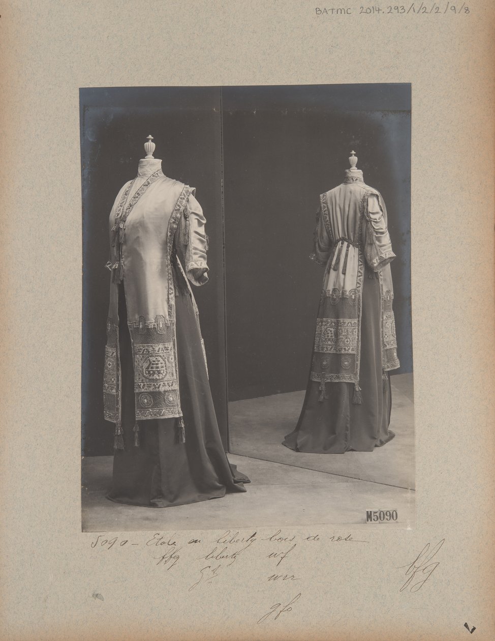 Albüm Sayfası: House of Worth, Jacket by Photographer French