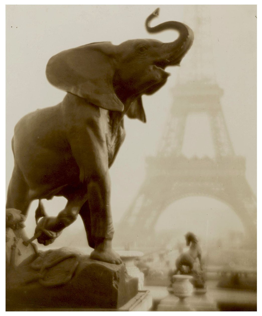Fil c.1908 by Pierre Dubreuil