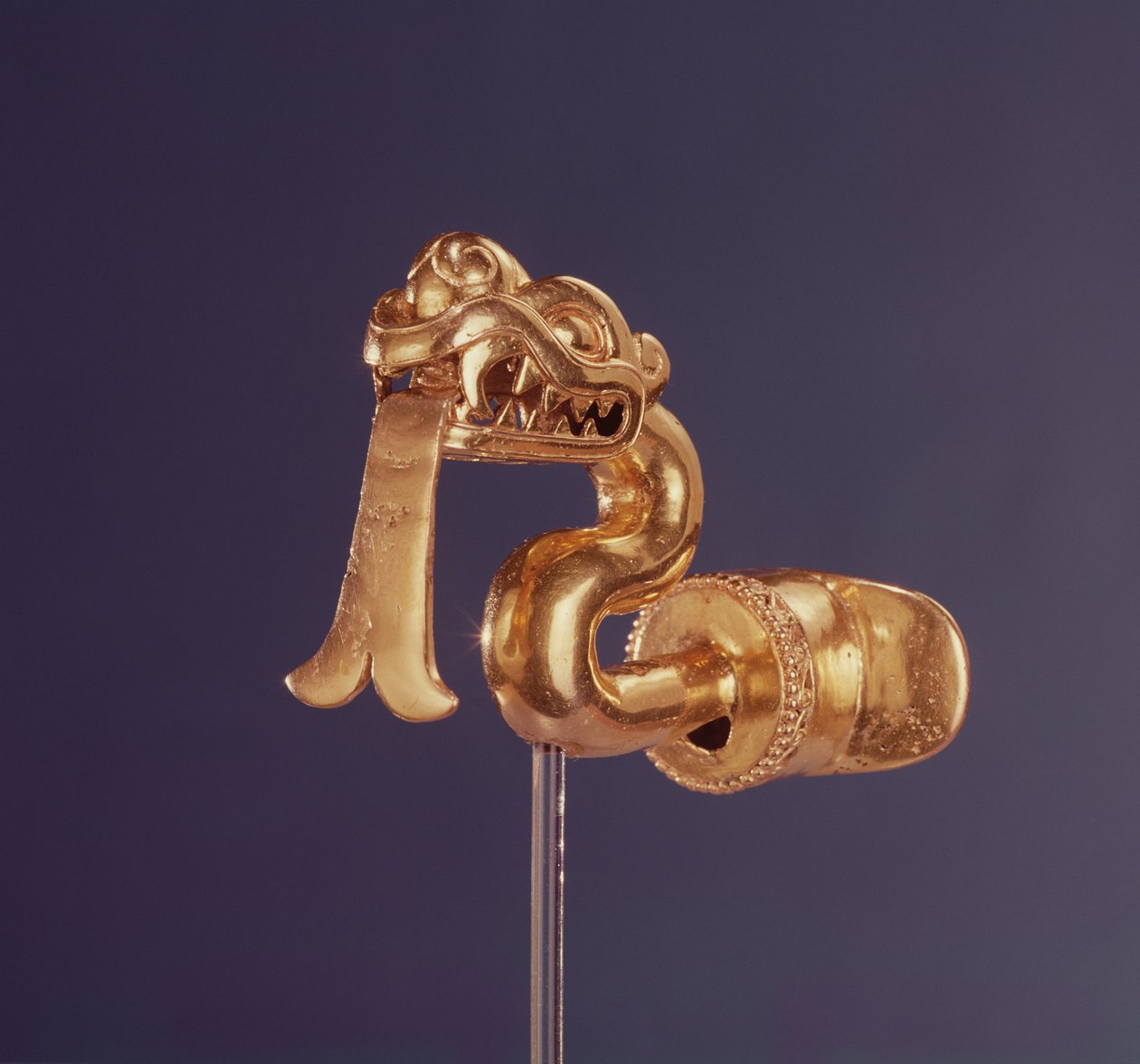 Dudak tıkacı, Mixtec Kültürü (altın) by Pre Columbian Pre Columbian