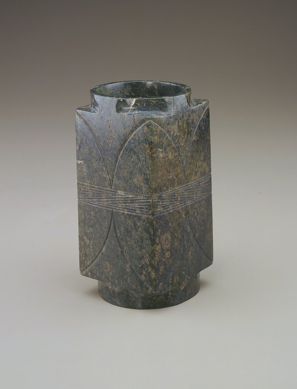 Kong (yeşim) by Qing Dynasty Chinese School