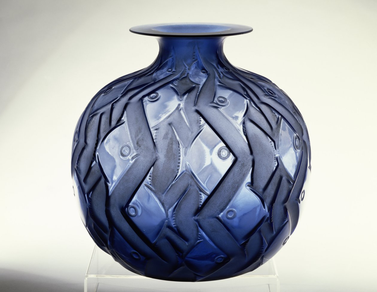 Penthievre Vazo (cam) by Rene Jules Lalique