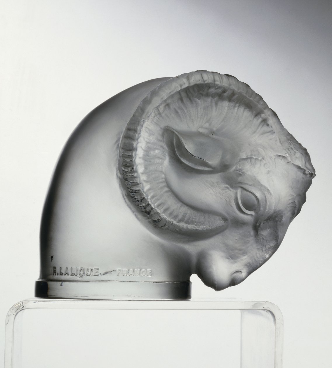 Bir Ram Başkanı by Rene Jules Lalique