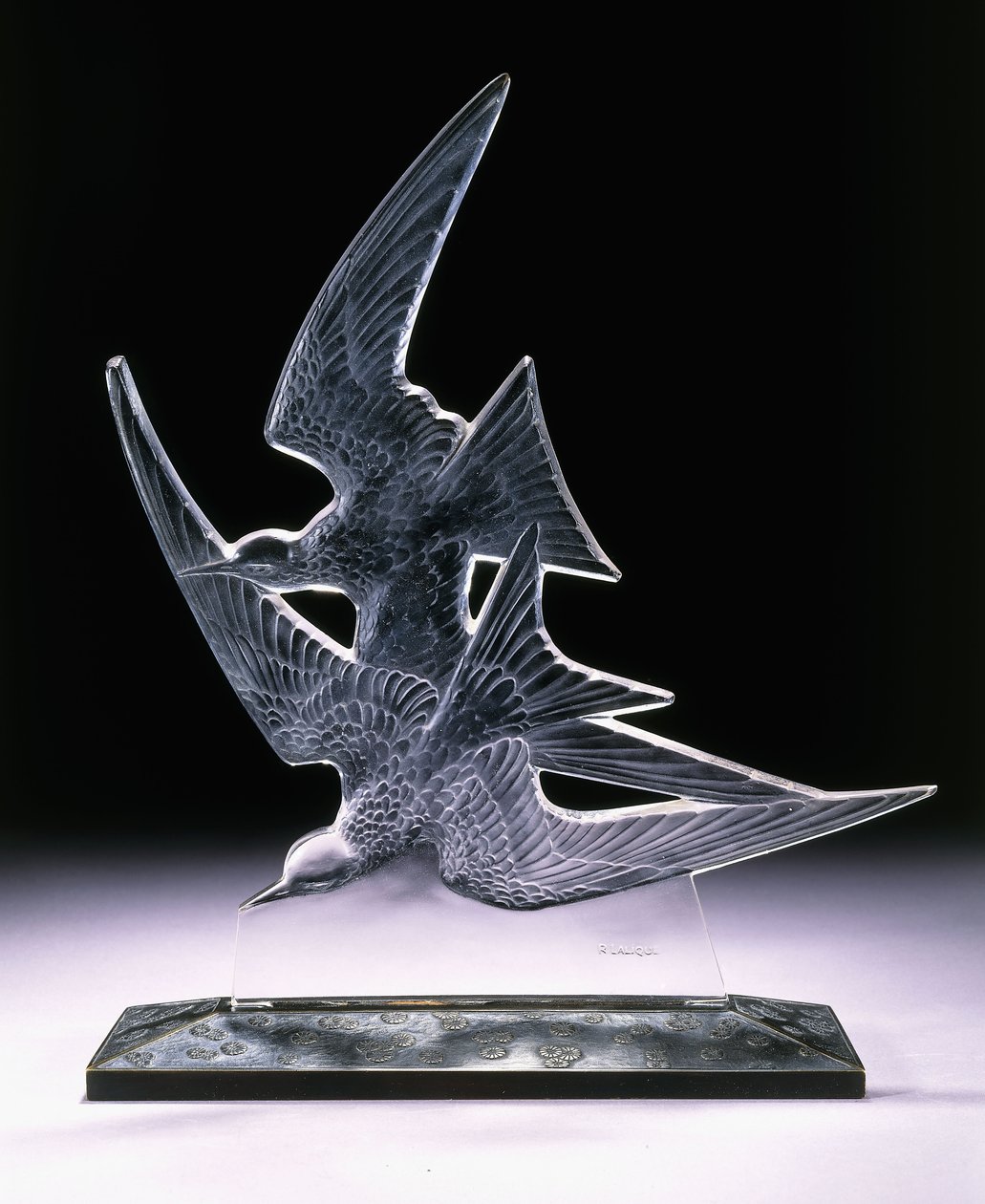 1107 numaralı kırlangıçlar by Rene Jules Lalique