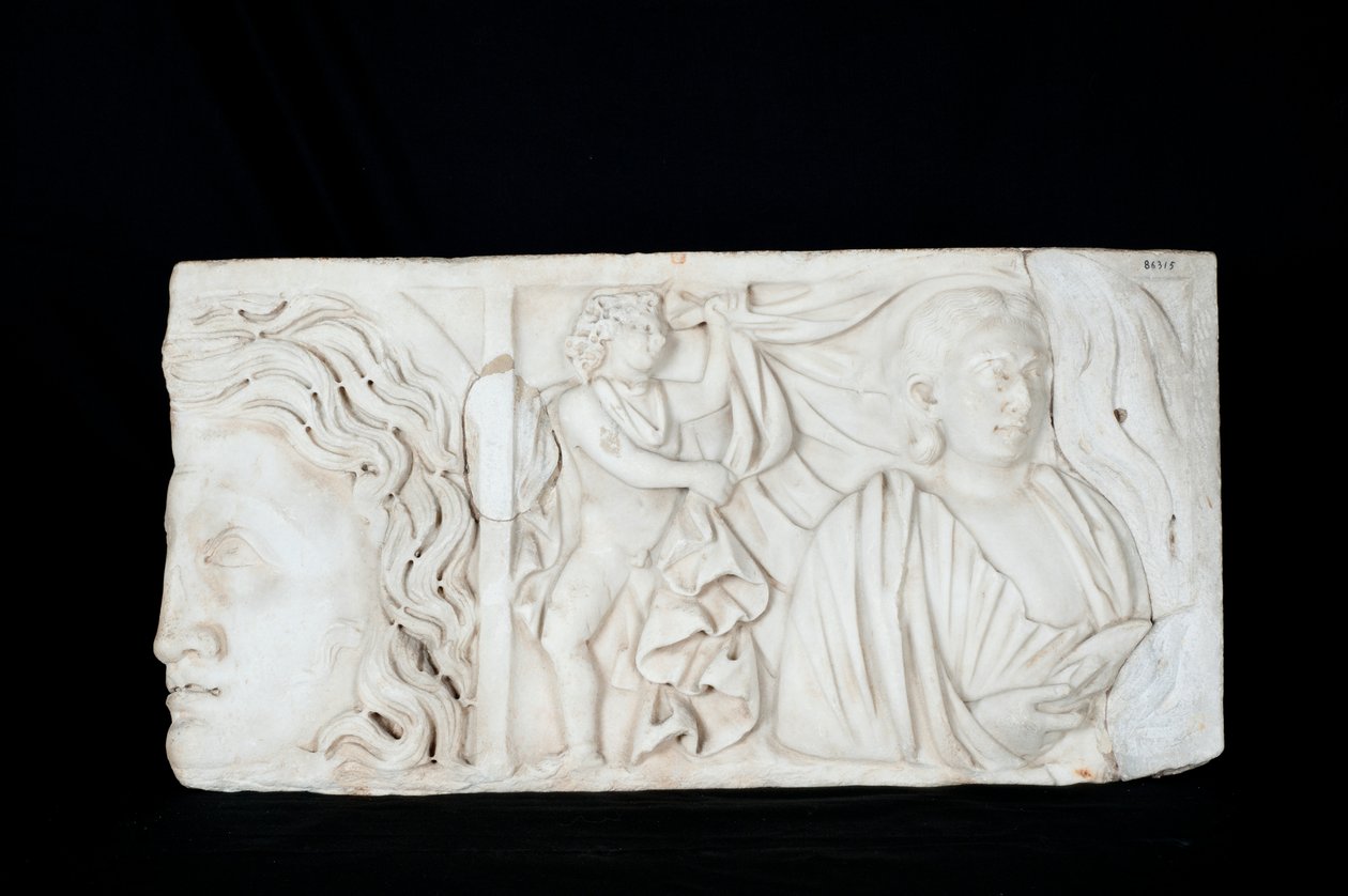 Bir lahit parçası (mermer) by Roman